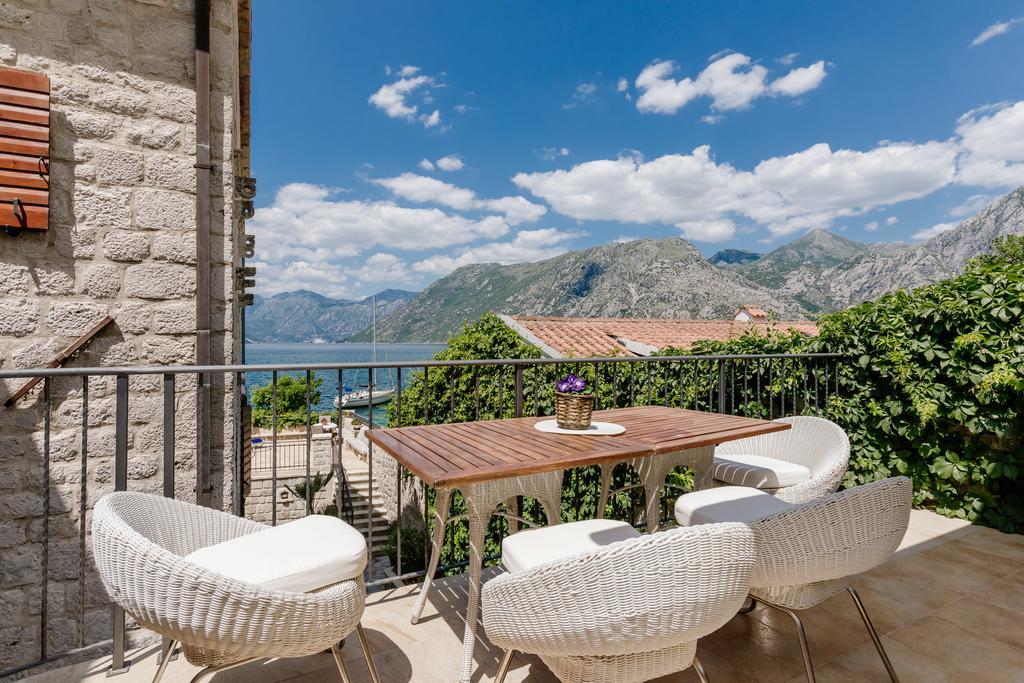 Villa Luxury Stone On The Sea With Private Pool And View Kotor Buitenkant foto