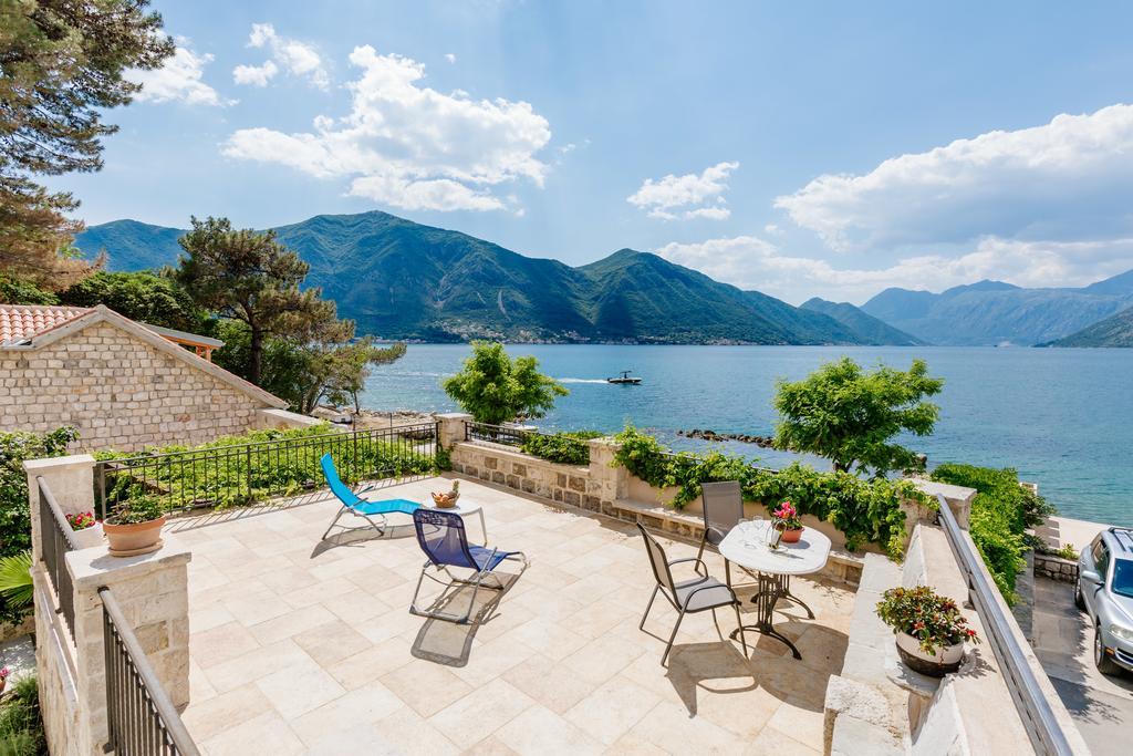 Villa Luxury Stone On The Sea With Private Pool And View Kotor Buitenkant foto