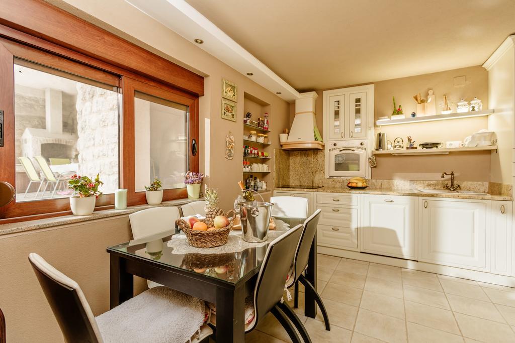 Villa Luxury Stone On The Sea With Private Pool And View Kotor Buitenkant foto
