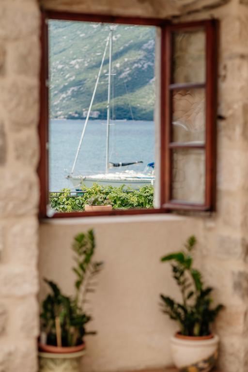 Villa Luxury Stone On The Sea With Private Pool And View Kotor Buitenkant foto