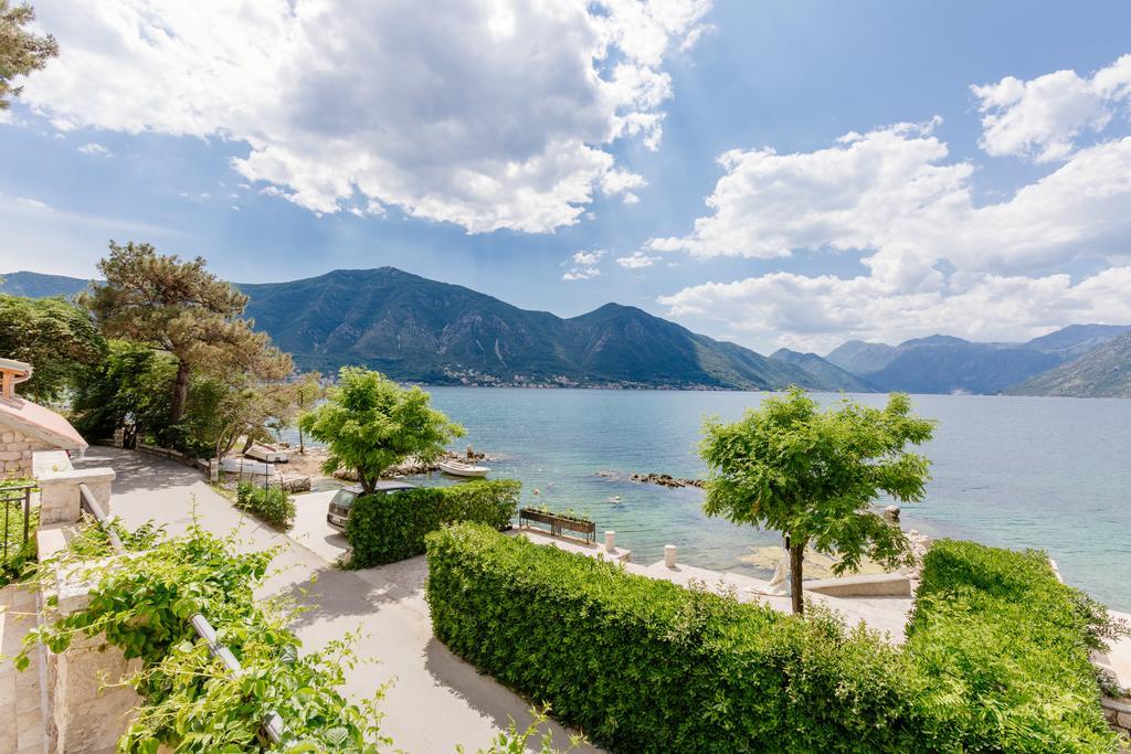 Villa Luxury Stone On The Sea With Private Pool And View Kotor Buitenkant foto