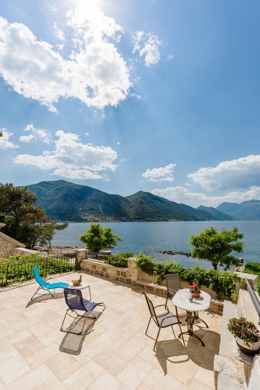 Villa Luxury Stone On The Sea With Private Pool And View Kotor Buitenkant foto