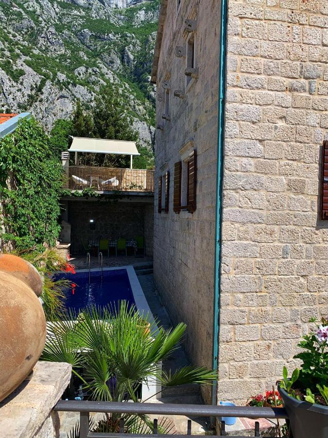 Villa Luxury Stone On The Sea With Private Pool And View Kotor Buitenkant foto